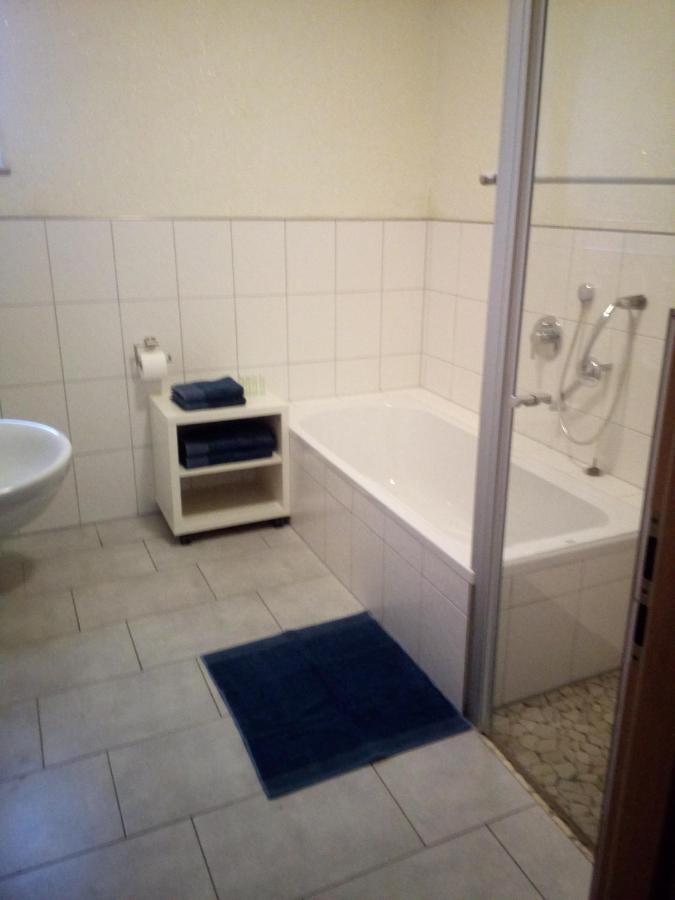 Ferienwohnung Kopold "Im Alten Schulhaus" Pottmes Exterior foto